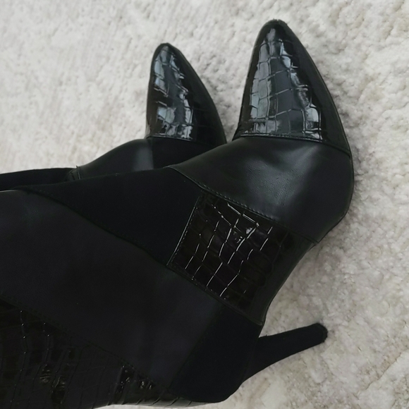 Rialto Casilda Mixed Textured Stiletto Booties 8M Black - Picture 10 of 16
